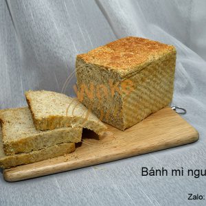 Bánh mì nguyên cám phủ mè