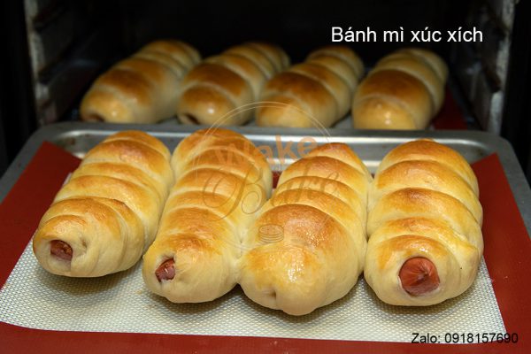 Bánh mì xúc xích