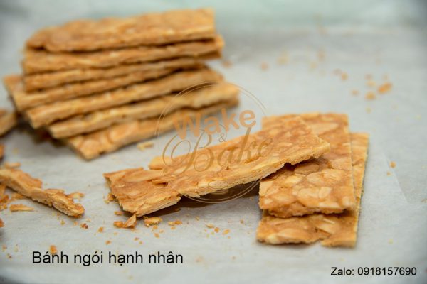 Bánh ngói hạnh nhân